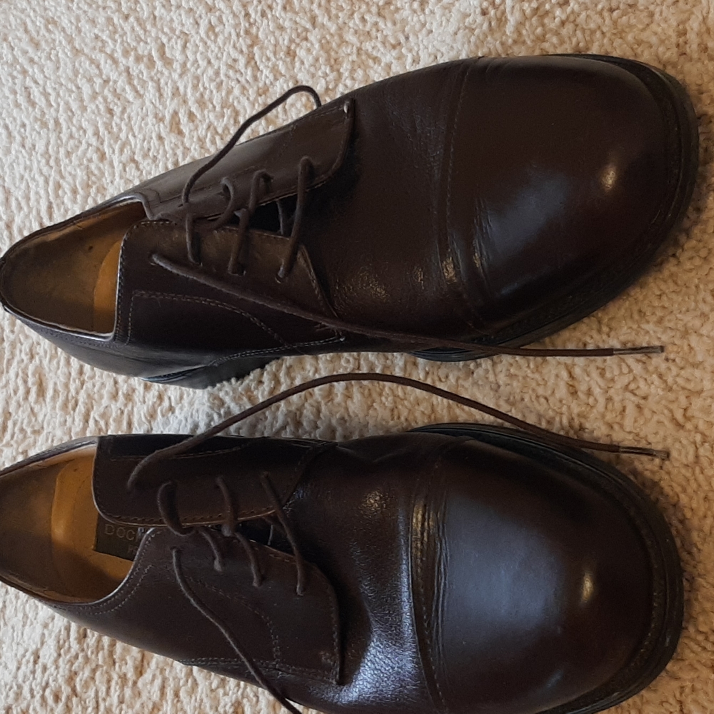 Docker's Premium Brown Lace Dress shoe